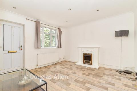 2 bedroom maisonette for sale, Upper Rainham Road, Hornchurch RM12