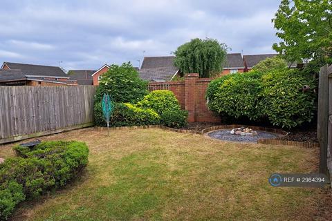 3 bedroom detached house to rent, Primrose Close, Corby, NN18