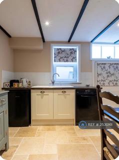 2 bedroom semi-detached house to rent, Camden Square, Ramsgate, CT11
