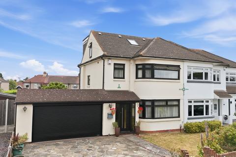 Elmhurst Drive, Hornchurch, RM11