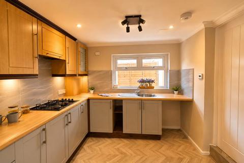 4 bedroom house to rent, Queens Road, Croydon