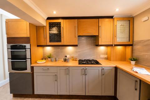 4 bedroom house to rent, Queens Road, Croydon