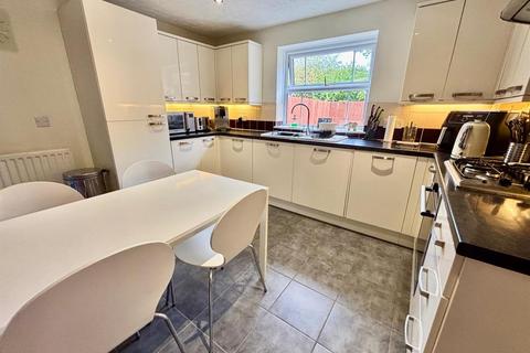 4 bedroom detached house for sale, Angers Close, Camberley GU15