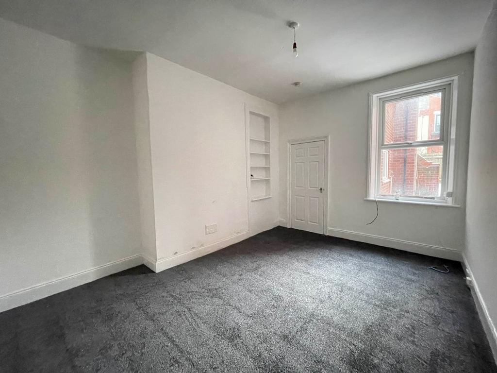 Apartment in North Shields, Chirton - View 4
