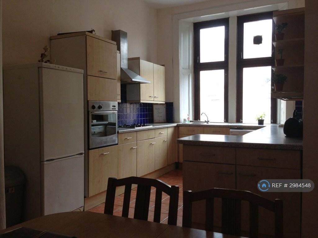 Apartment in Glasgow, North Kelvinside, Hillhead - View 3