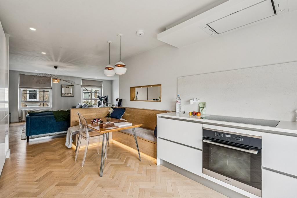Apartment in London - More