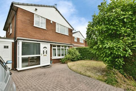 4 bedroom detached house for sale, Petersfield Drive, Manchester, Greater Manchester, M23