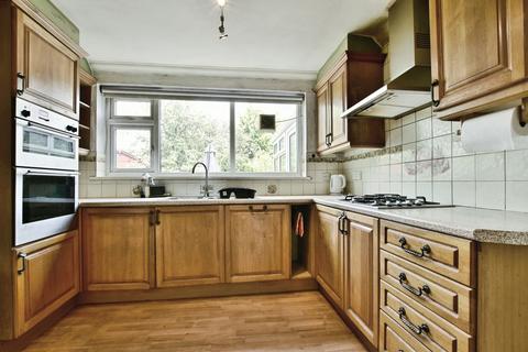 4 bedroom detached house for sale, Petersfield Drive, Manchester, Greater Manchester, M23