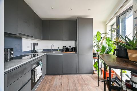 Headwater Point, London E3