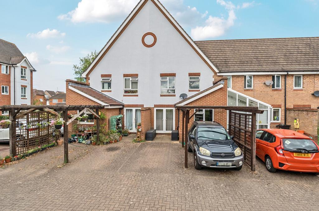 Headley Road East, Woodley, Reading