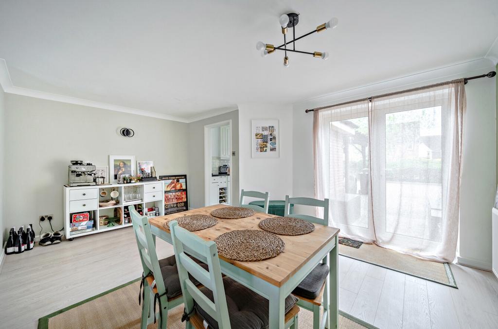 Headley Road East, Woodley, Reading - View 5