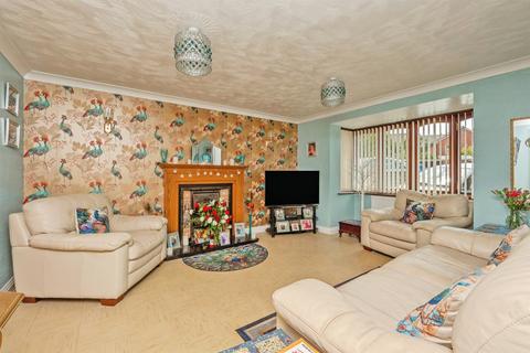 4 bedroom detached house for sale, Chestnut Place, Weymouth