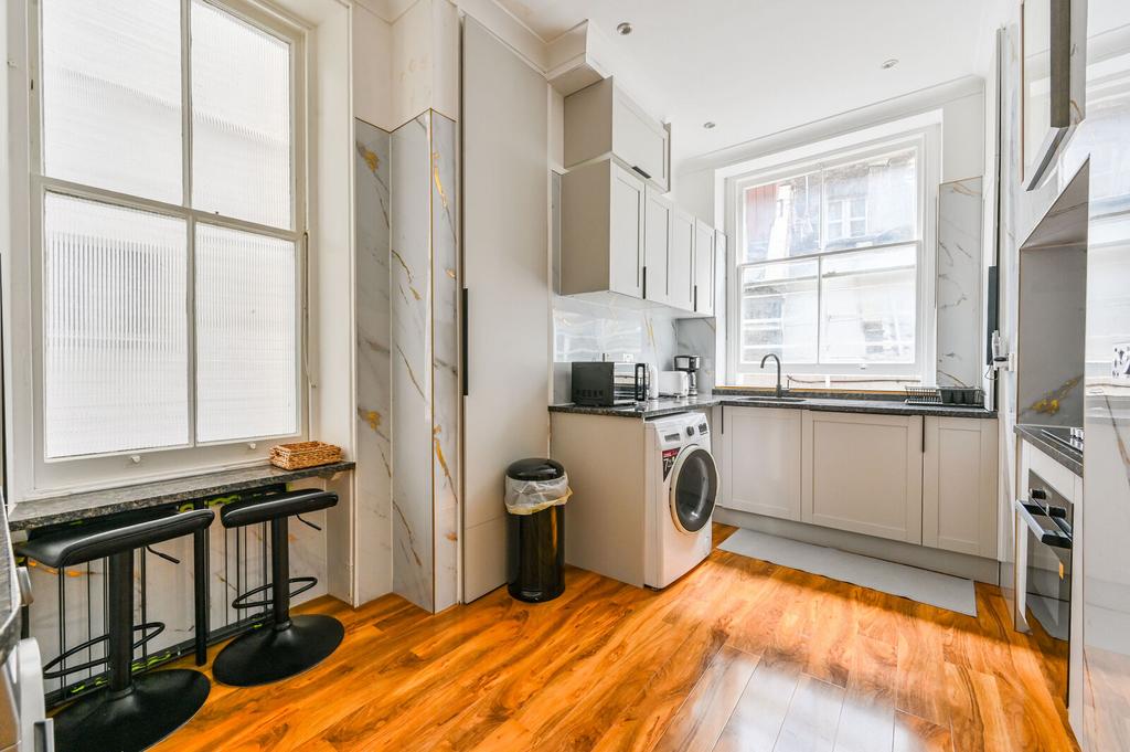 Apartment in London - View 4