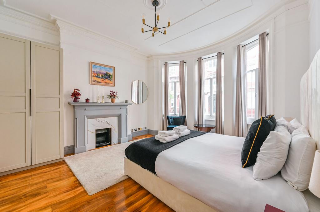 Apartment in London - View 5