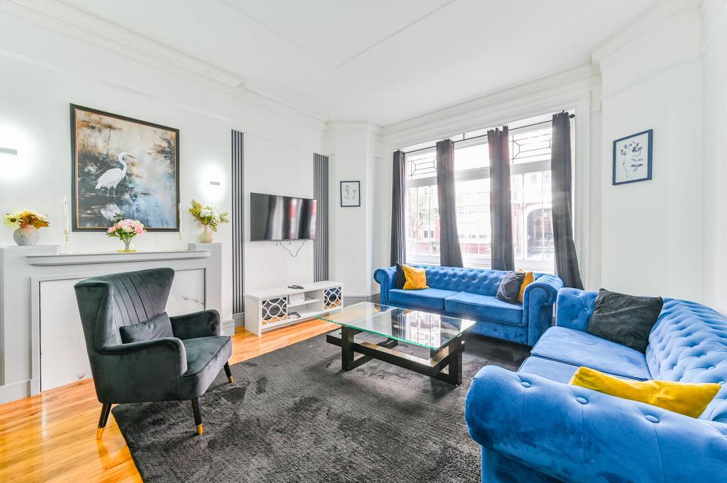 Apartment in London - View 2