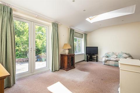 4 bedroom detached house for sale, 15 Newfield Crescent, Dore, S17 3DE
