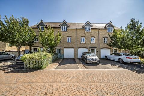 3 bedroom terraced house for sale, Blueberry Road, Melksham