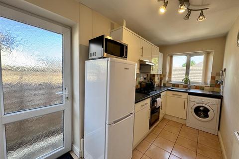 2 bedroom semi-detached bungalow for sale, Linden Avenue, Halesowen