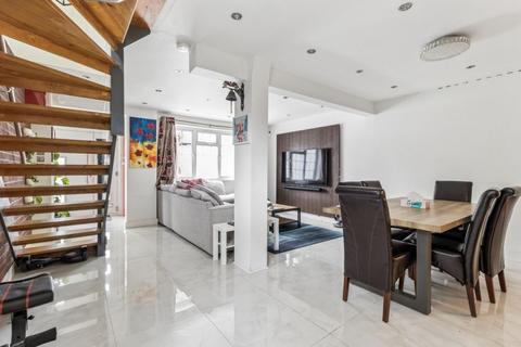 3 bedroom semi-detached house for sale, Hampden Road, Harrow Weald