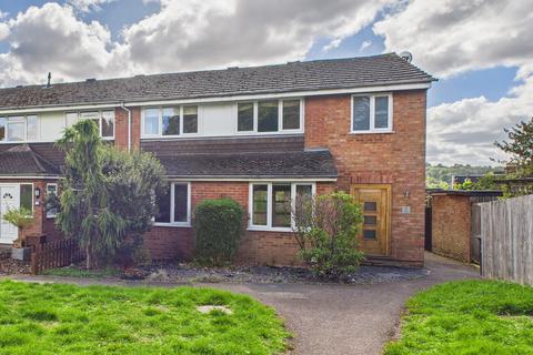 4 bedroom end of terrace house to rent, The Poplars, Boxmoor, HP1