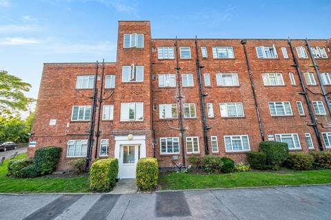 Garden Close, Ruislip, HA4