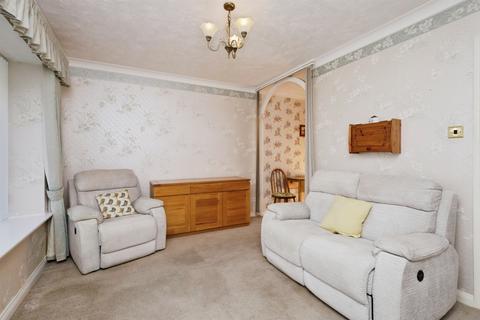 1 bedroom ground floor flat for sale, Granville Road, Eastbourne