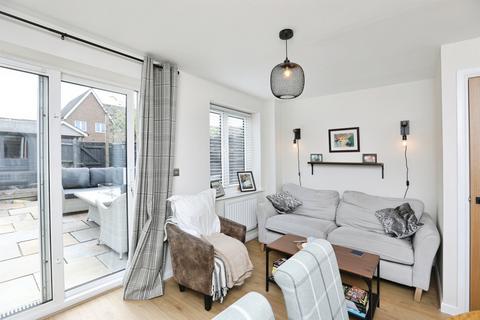 2 bedroom end of terrace house for sale, Daffodil Avenue, Minster On Sea, Sheerness
