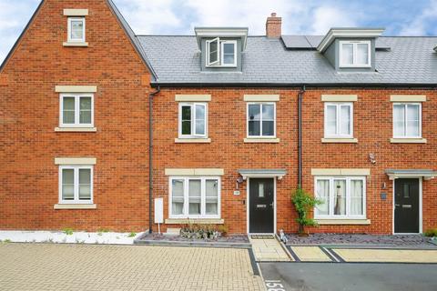 3 bedroom terraced house for sale, Camp Road, Upper Heyford, Bicester