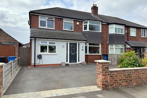 4 bedroom semi-detached house for sale, Glebelands Road, Sale, M33