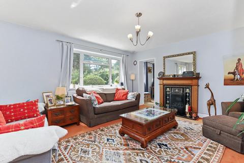 3 bedroom detached house for sale, Fir Tree Close Southmoor OX13 5DQ