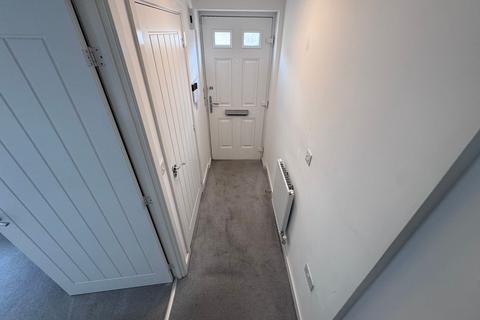 2 bedroom semi-detached house to rent, Dennis Davison Place, Coventry, CV4