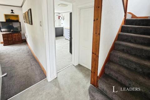 3 bedroom semi-detached house to rent, Knightthorpe Road, LE11
