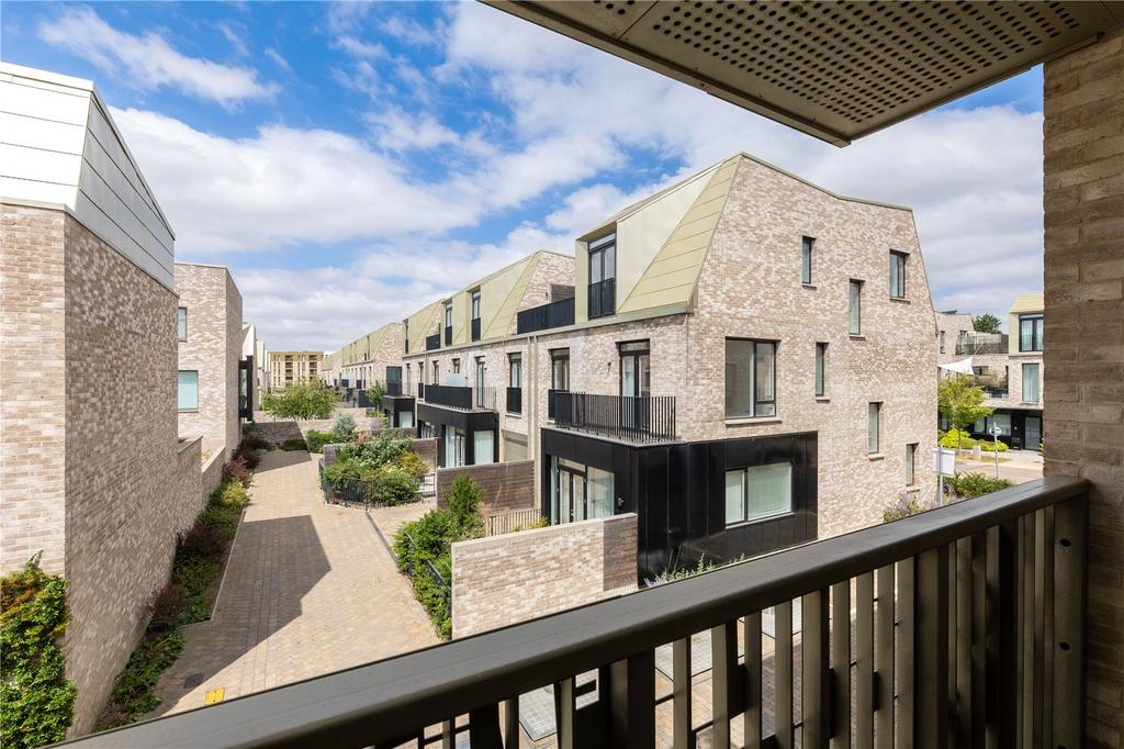 Apartment in Cambridge, Eddington - More