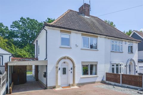 Beech Avenue, Brentwood