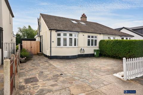 Northumberland Avenue, Hornchurch, RM11
