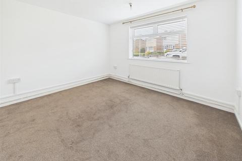 1 bedroom apartment to rent, Seaham Gardens, Gateshead NE9