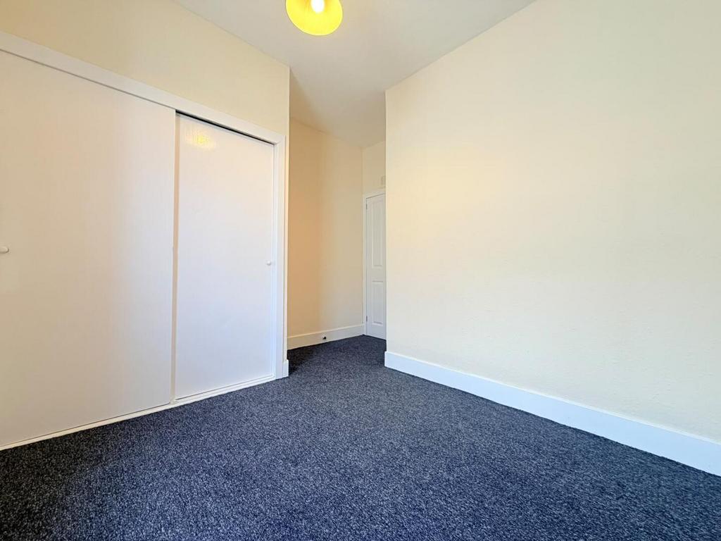 Walk-in wardrobe