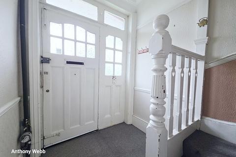 2 bedroom flat for sale, Hamilton Crescent, Palmers Green, N13