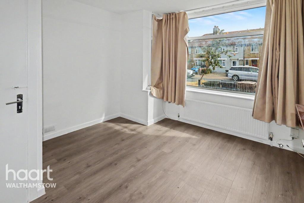 House in London - View 3