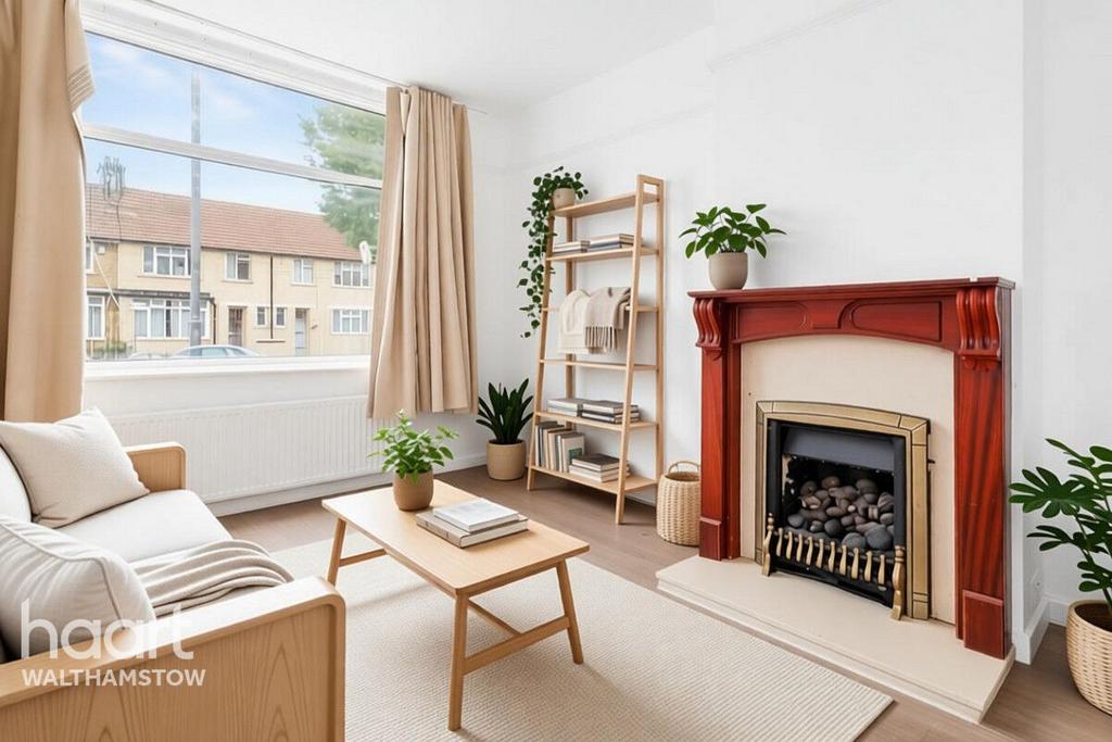 House in London - View 2