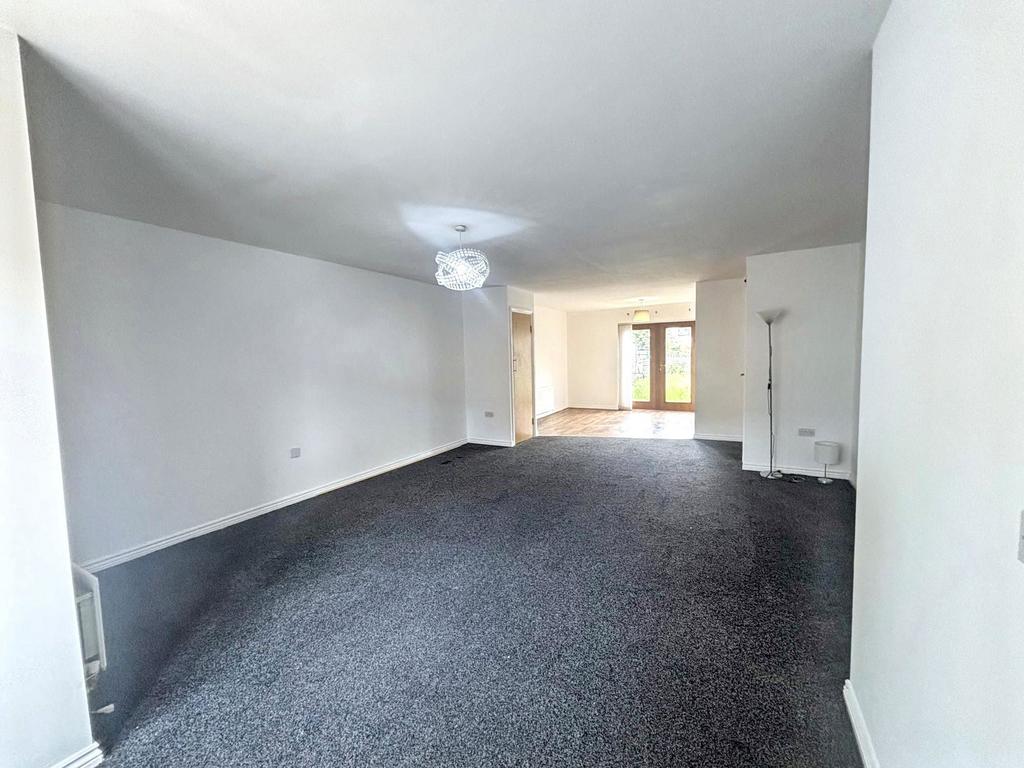 House in Newcastle upon Tyne, Tyne and Wear - View 2