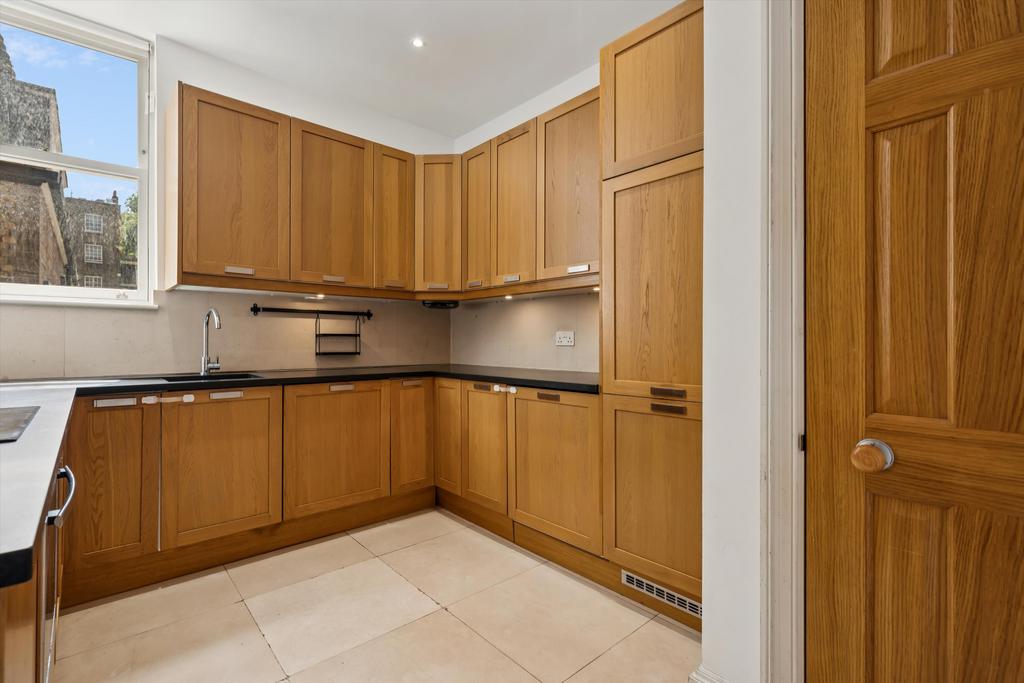 Apartment in Marylebone - More