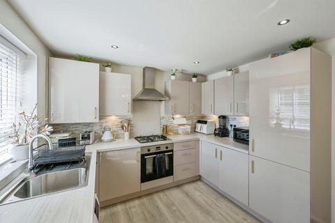3 bedroom semi-detached house for sale, Collier Close, New Rossington, Doncaster
