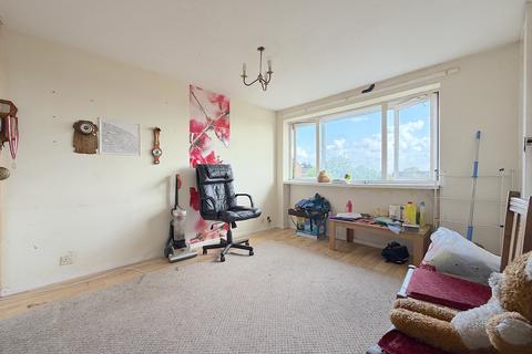 1 bedroom maisonette for sale, Birch Coppice Gardens, Wolverhampton WV12