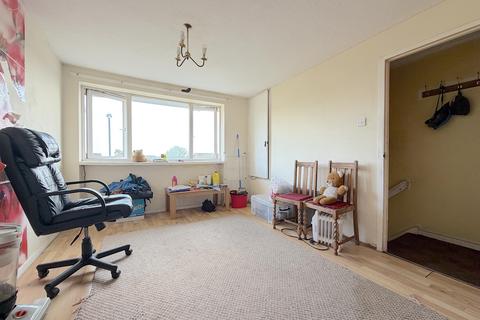 1 bedroom maisonette for sale, Birch Coppice Gardens, Wolverhampton WV12