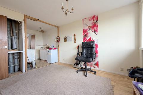 1 bedroom maisonette for sale, Birch Coppice Gardens, Wolverhampton WV12