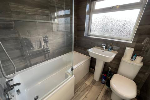 2 bedroom detached bungalow for sale, Pear Tree Avenue, Newhall, DE11