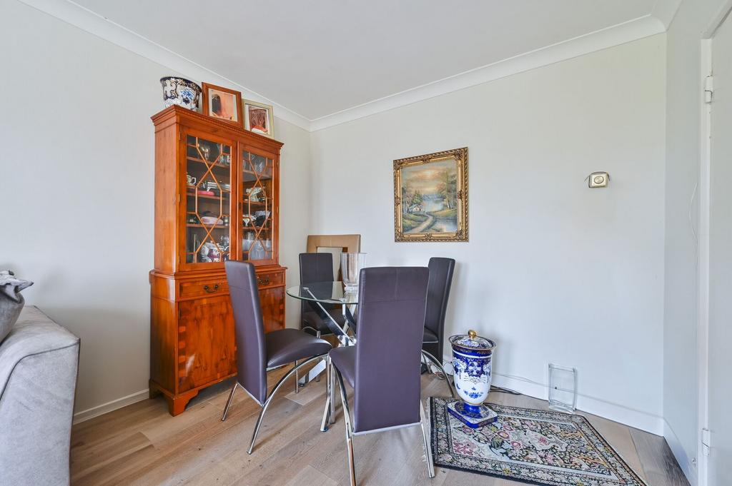 Apartment in London - View 2