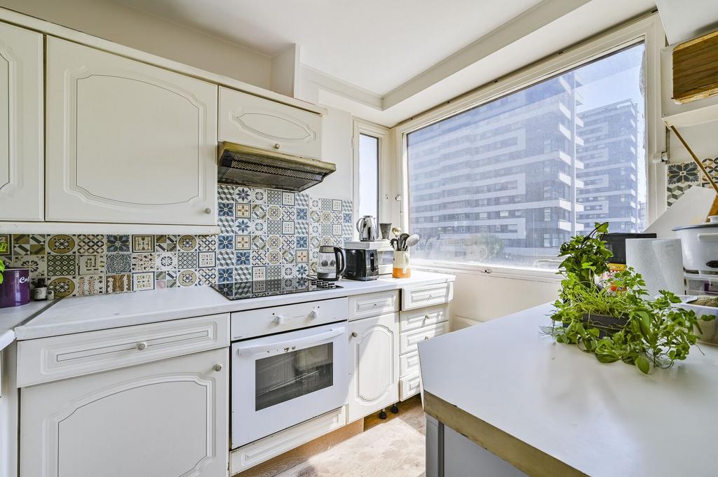 Apartment in London - View 3