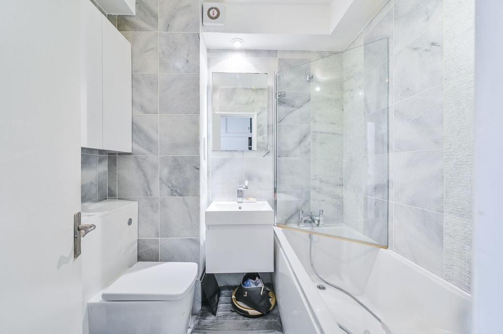 Apartment in London - More